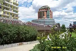 Pohled na stanici zvenku