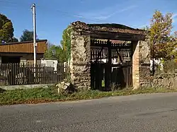 Hůrky, brána usedlosti čp.5.jpg
