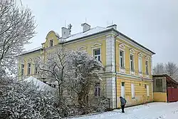 Restaurace U Landů – novorenesanční dům na návsi