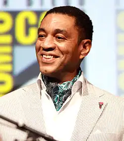 Harry Lennix (2013)