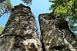 Havraní skála na vrchu Šroubený