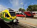 Setkání vlaků GySEV, MÁV a ÖBB ve stanici.