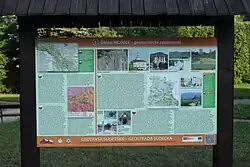 Informační tabule č. 1 je umístěna před nádražím v Hejnicích na Liberecku