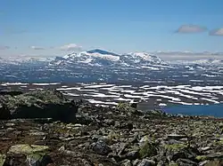 Pohled na Helags z vrcholu Dunsjöfjället