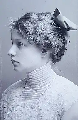 Hertha Sponerová (1913)