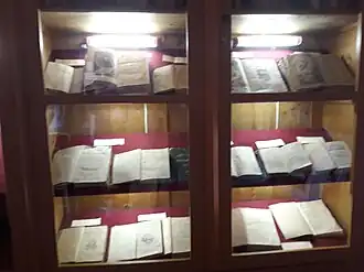 Cenné knihy uchovávané v knihovně střední školy