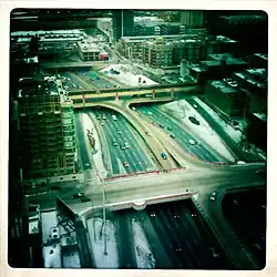 Fotografie „hipstamatic“ ilustrující různé efekty: struktura, vinětace a chromatická aberace.