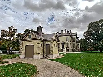 Hospodářská budova na pozemku