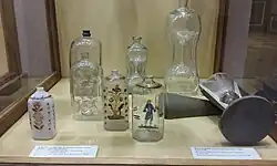 Lahvičky na lihoviny tzv. prysky (malované a emailové-smaltované sklo)