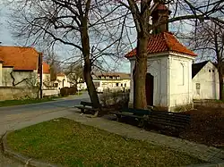 Hlásná Třebaň, kaplička.JPG