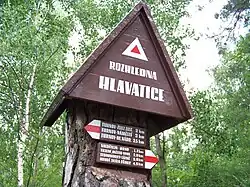 Stylizovaný rozcestník na Hlavatici