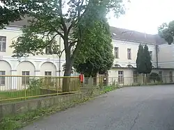 Část zámecké fasády