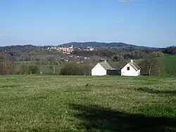 Hlinov s Novými Hrady v pozadí