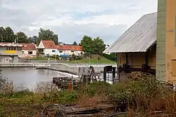 Hněvkovice n. pr. bř. Vltavy, mlýn (2021)-3.jpg