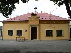 Obecní úřad v Hnojicích (rok 2005)