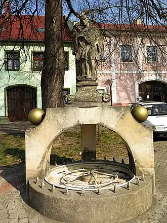 Socha sv. Jana Nepomuckého v Hoštce