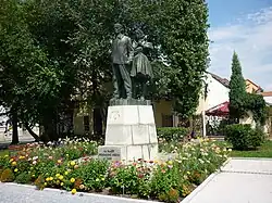 Národní třída, pomník prosincové stávky 1920