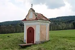 Horní Poříčí, kaple v polích (2017-04-29; 01).jpg