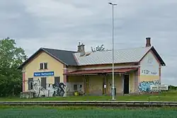 Budova zastávky v roce 2024