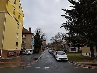 Pohled od Chvalské východním směrem