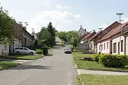 Náves Malých Hostěrádek