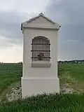 Hostim_-_výklenková_kaplička_3.jpg