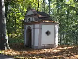 Hostinne_Lesni_kaplicka.jpg