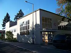 Hostivař, U branek 7, sokolovna (03).jpg