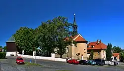 Hostivař kostel sv. Jana celek.jpg