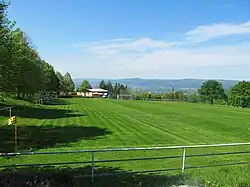 Fotbalové hřiště u vsi