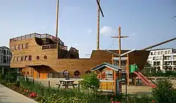 Dětské hřiště u Baltského moře v Rostocku (Německo, 2014)