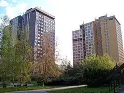 Ubytovna Sandra nalevo, hotel Opatov napravo