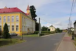 Památný strom Donínský jilm u čp. 124