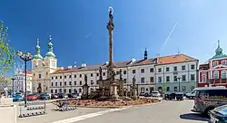 Jezuitská kolej - Nové Adalbertinum a Mariánský sloup na Velkém náměstí