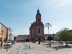 Masarykovo náměstí s kostelem Stětí svatého Jana Křtitele