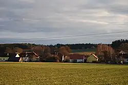 Pohled na vesnici od Hrazan