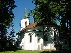 Hrbitovni kostel Nejsvetejsi Trojice Jindrichuv Hradec (008).jpg