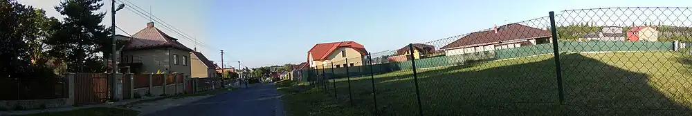 Pohled od Netřeb do středu obce