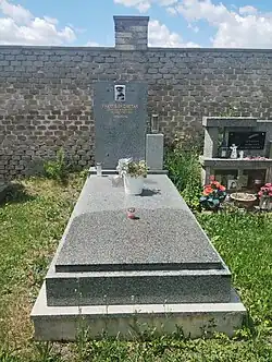 Hrob Františka Ometáka po rekonstrukci (foto 2025)