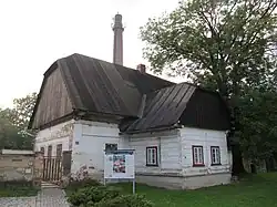 Hronov tvrz 1.JPG