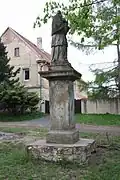 Hrušovany (Polepy), socha.jpg
