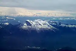 Letecký pohled na masív Huascaránu