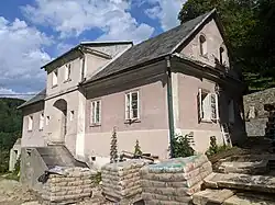 Hukvaldy - dům čp. 46 (stav červenec 2024) (1).jpg