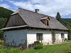 Hukvaldy - stavení čp. 64 (stav červenec 2024) (2).jpg