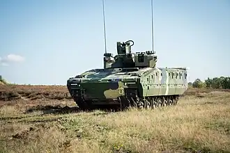 První sériové maďarské vozidlo Lynx KF41