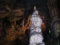 Velký stalagmit