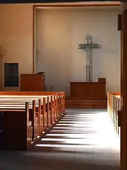 Interiér Husova sboru na Smíchově