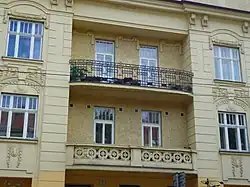 Husitská_9,_Brno_-_balkon.JPG