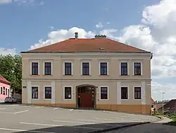 Hustopeče - Dukelské náměstí 22.jpg