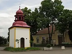 Kaplička Panny Marie na návsi